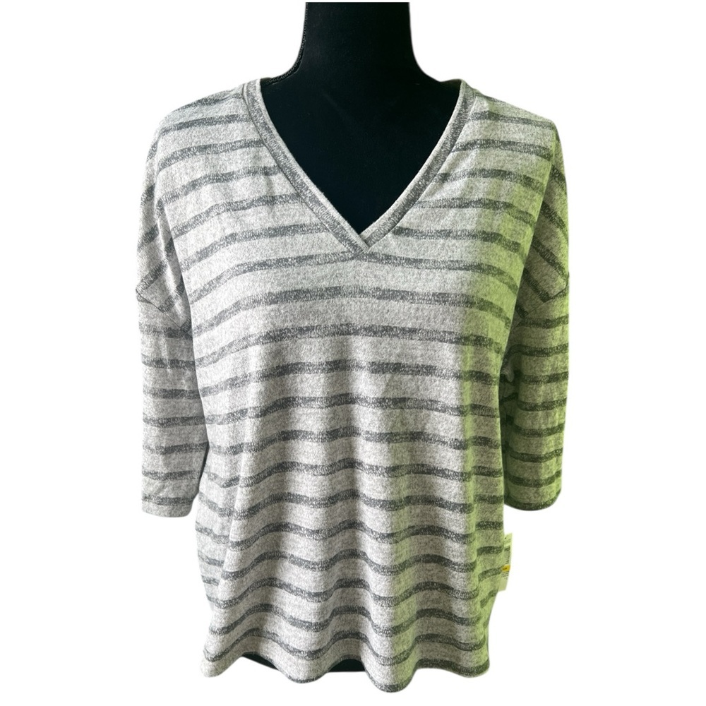 Kendall + Kylie Gray Striped V-Neck‎ Short Sleeve Knit Top Womens Medium NWT